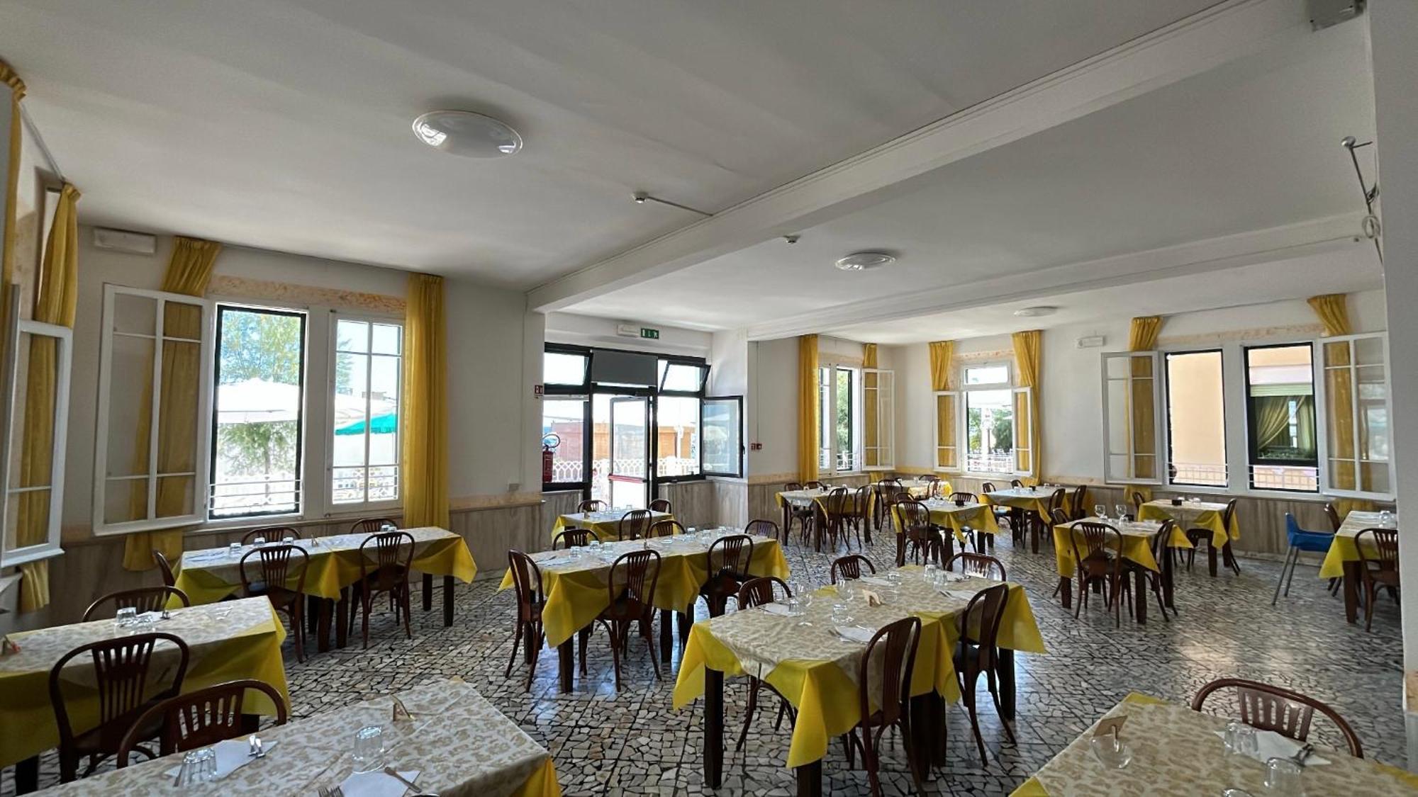 Hotel Bartolini Беллария-Иджеа-Марина Экстерьер фото